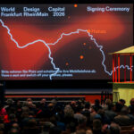 Vertragsunterzeichnung ‚World Design Capital Frankfurt 2026‘. Design for Democracy - ein Schritt in Richtung einer besseren Zukunft.